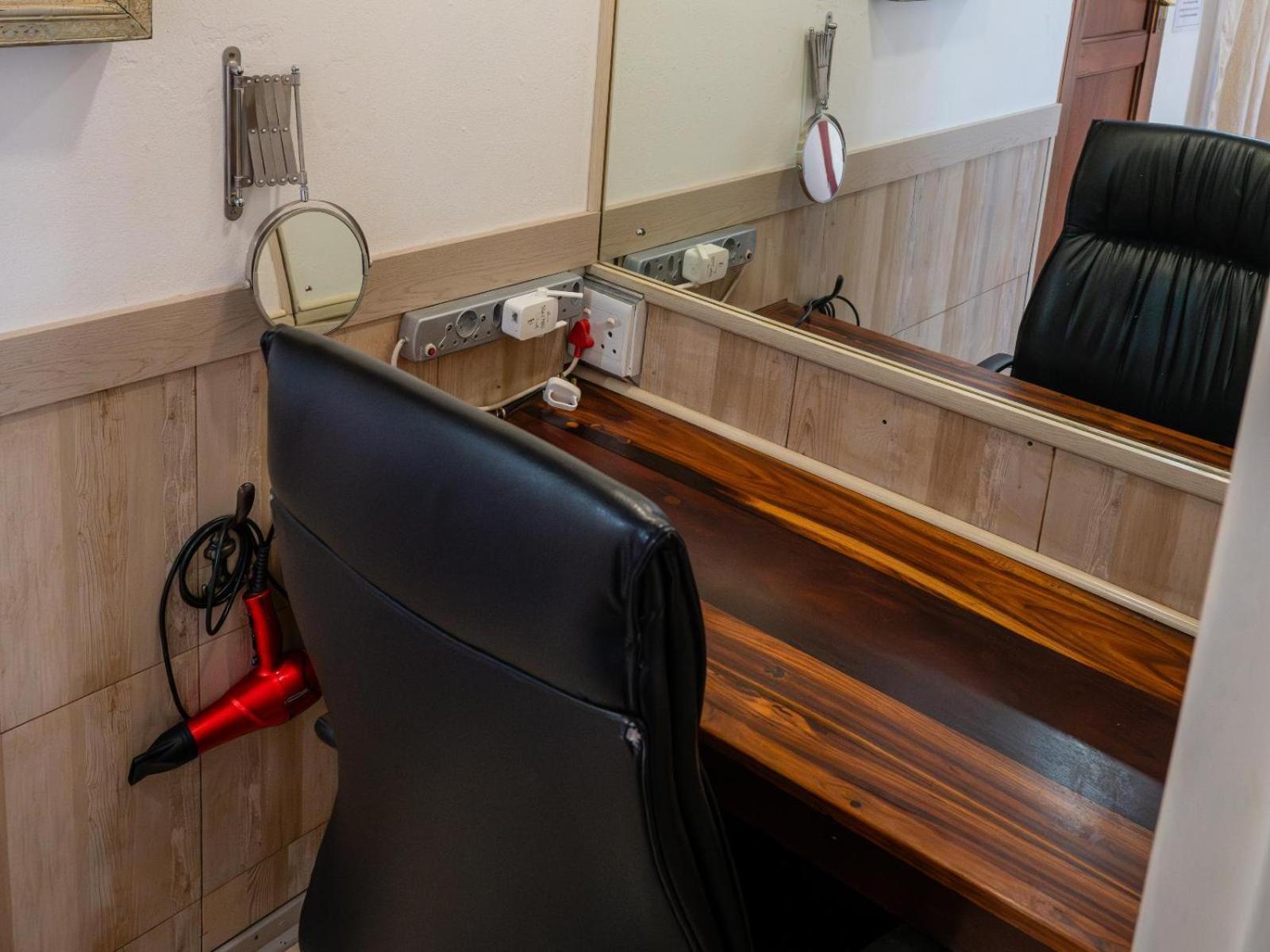 Sleepers Villa Guesthouse Полокване Экстерьер фото